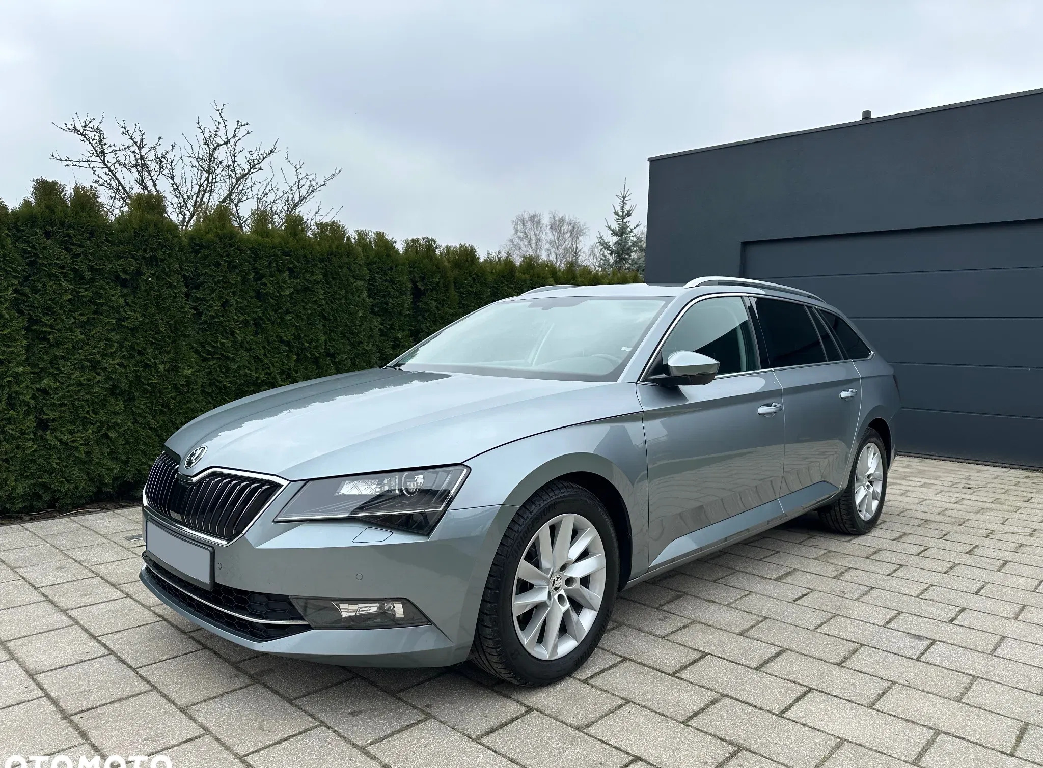 Skoda Superb cena 92000 przebieg: 111000, rok produkcji 2018 z Leszno małe 46